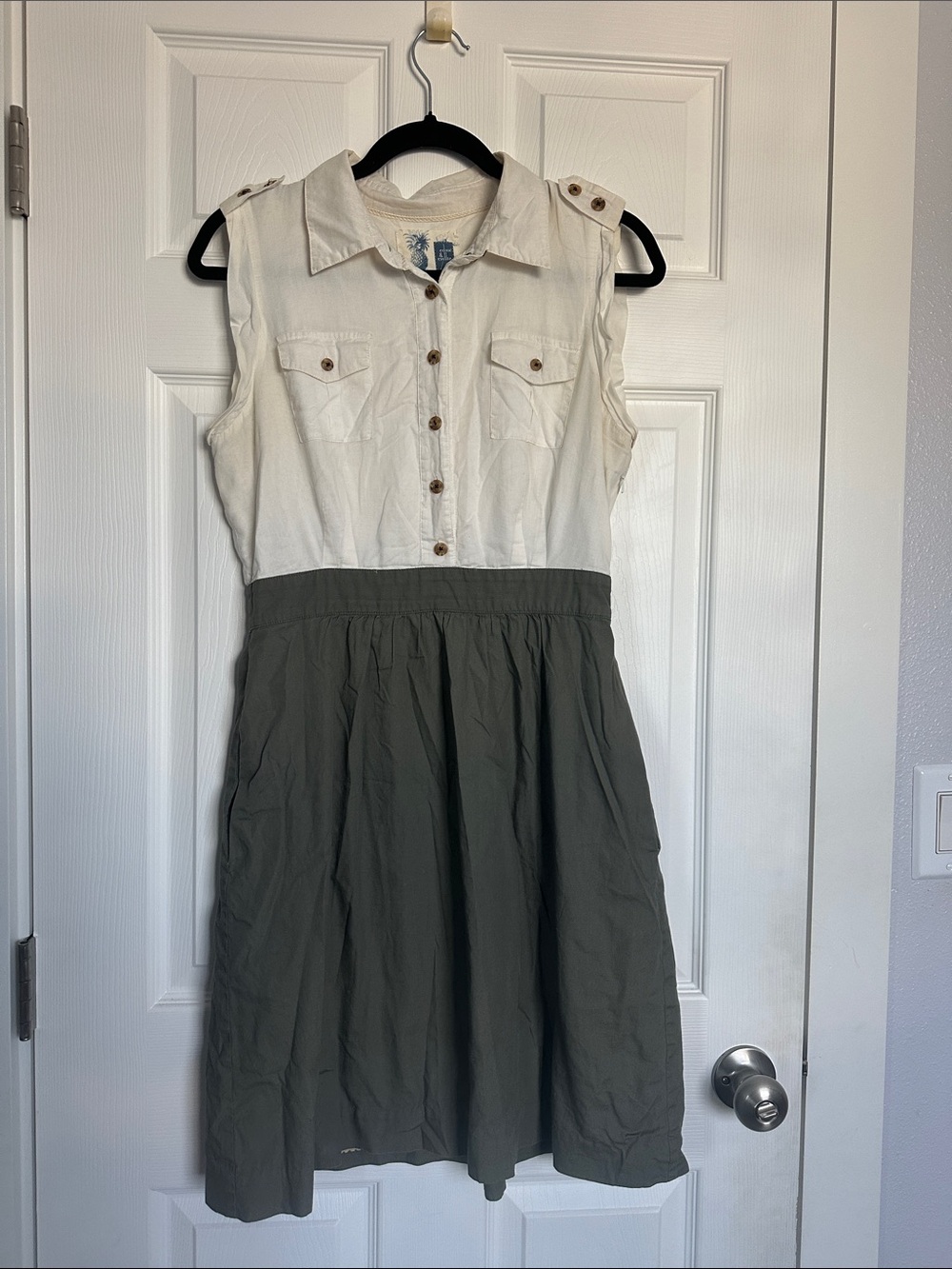 Sleeveless Two-Tone Midi Shirt Dress in Cream and Olive